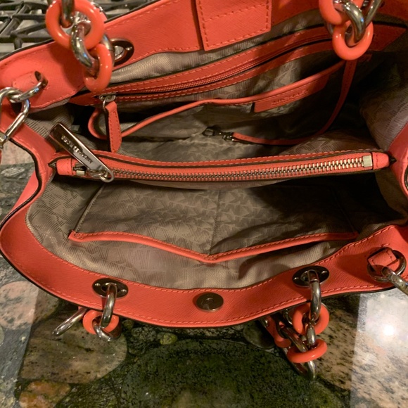 Michael Kors handbag - Picture 4 of 6